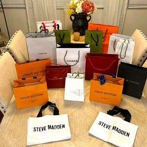 *17 Designer Shopping Bags*